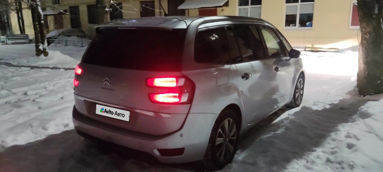 Citroen Grand C4 Picasso: фото владельца