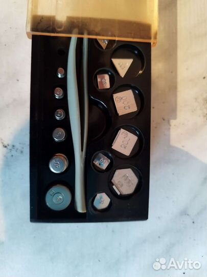 Весы и грузики