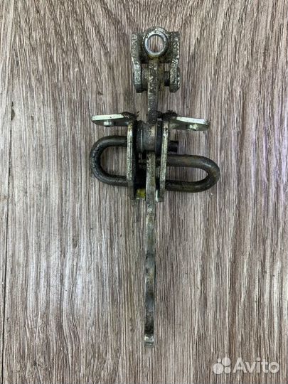 Ограничитель двери передний правый Opel Combo