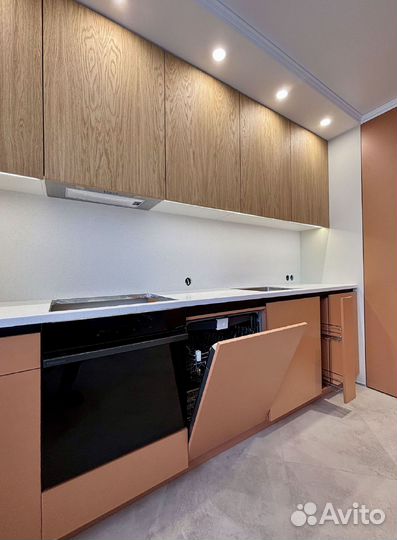 Белый кухонный гарнитур