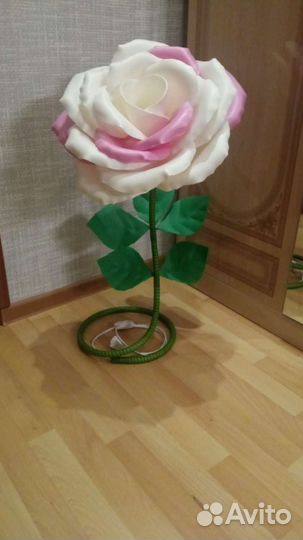 Светильник роза из изолона