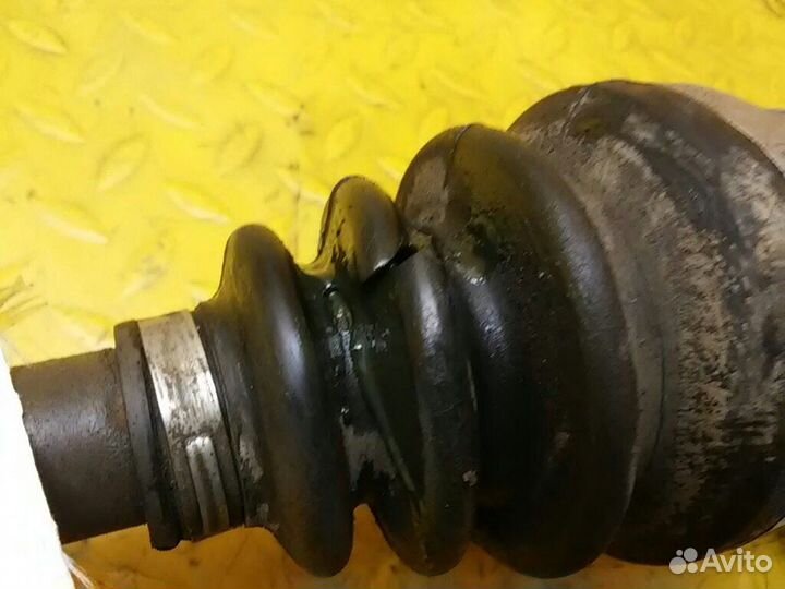 Полуось передняя (привод) Fluence