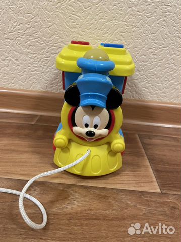 Паровозик-каталка Disney