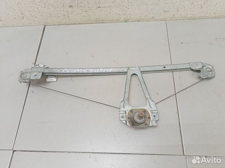 Стеклоподъемник механический задний левый