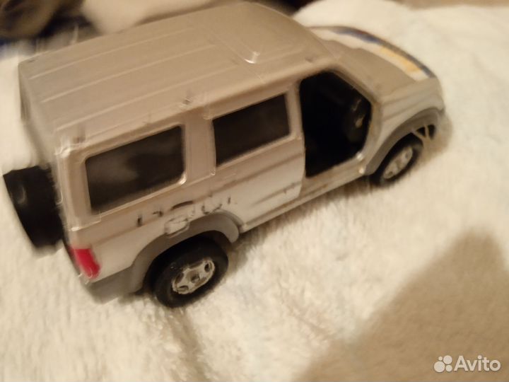 Развивающий автомобиль УАЗ Патриот 1/43