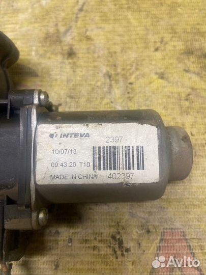 Мотор стеклоподъемника передний правый Kia Rio