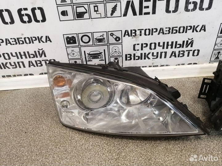 Фара для Ford Mondeo 3