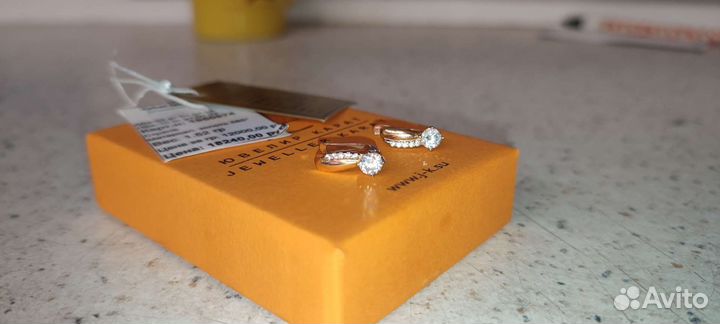 Золотые серьги