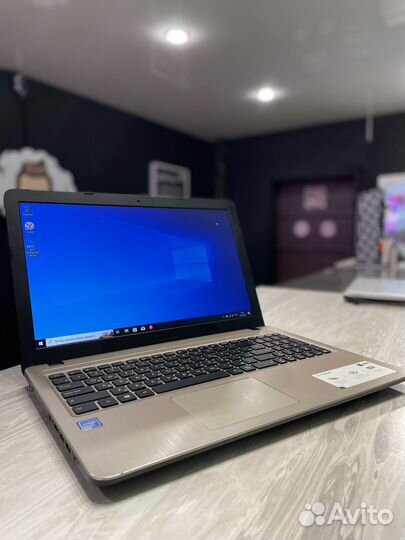 Ноутбук asus X540M