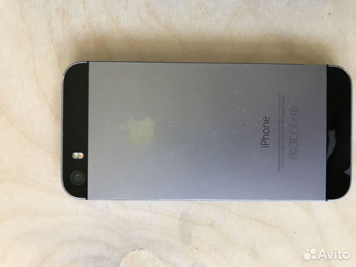Продам Телефон iPhone 5s на запчасти