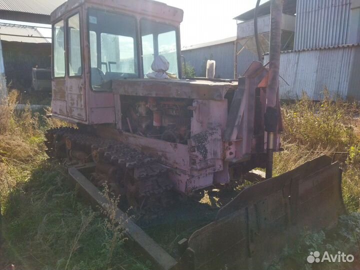 Трактор, 1990