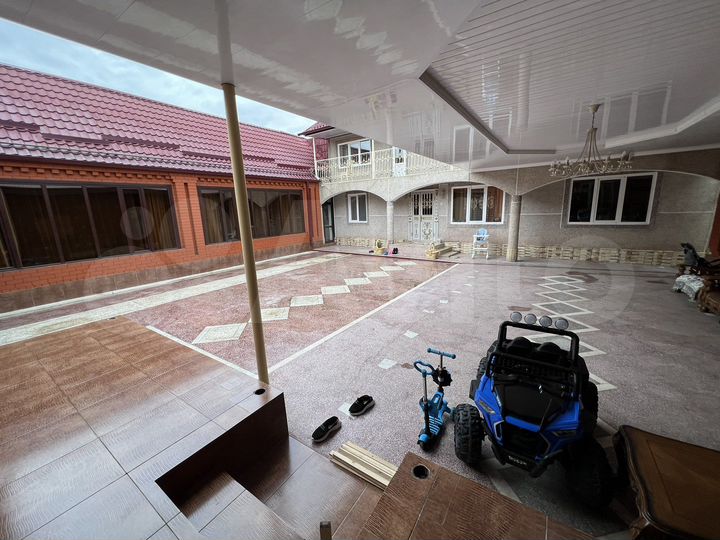 Дом 200 м² на участке 13 сот.