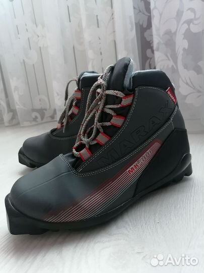 Лыжные ботинки классические