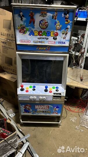 Аркадный автомат (в металлическом корпусе)