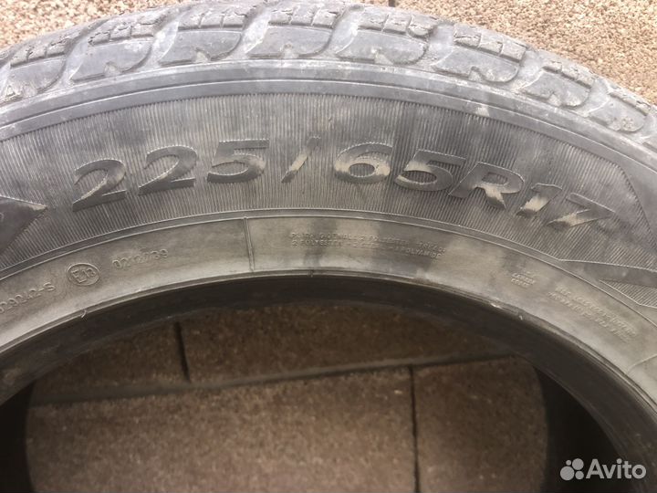 Goodyear UltraGrip 225/65 R17 102H