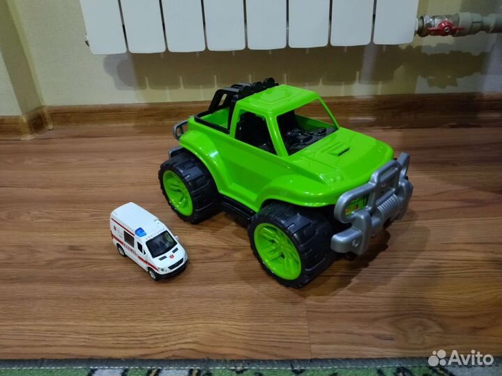 Игрушки бу машинки