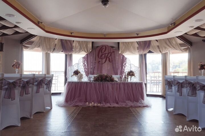 Банкетный зал на корабле