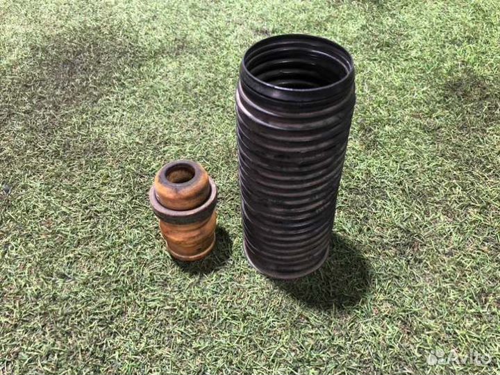 Пыльник амортизатора передний Volkswagen Jetta VI