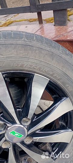 Sumitomo BC100 175/70 R14