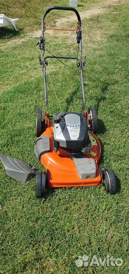 Продаю газонокосилку Хускварна J55s