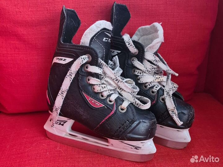 Коньки хоккейные CCM 28 размер