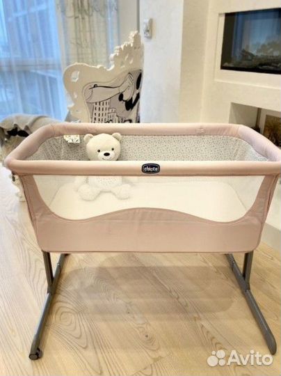Приставная кроватка chicco next2me