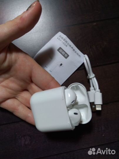 Беспроводные наушники i9s TWS новые белые