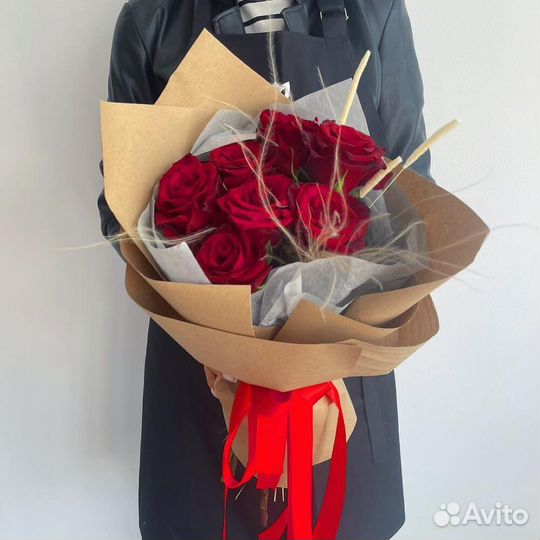 Розы в дизайнерском крафте