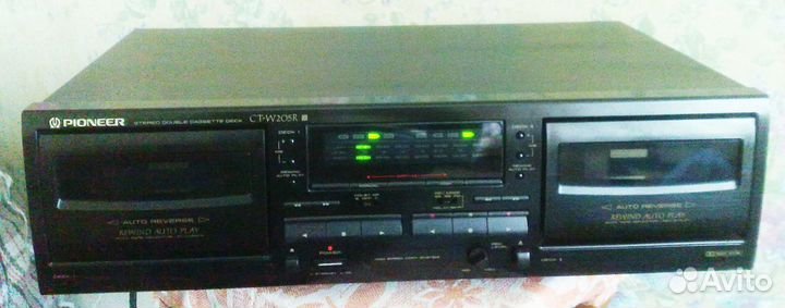 Кассетная дека Pioneer CT-W205R