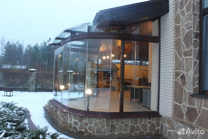 Безрамное остекление террасы