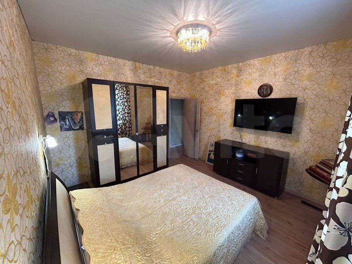 Дом 180 м² на участке 12,2 сот.