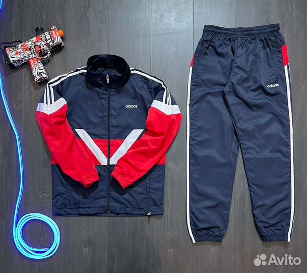 Спортивный костюм adidas