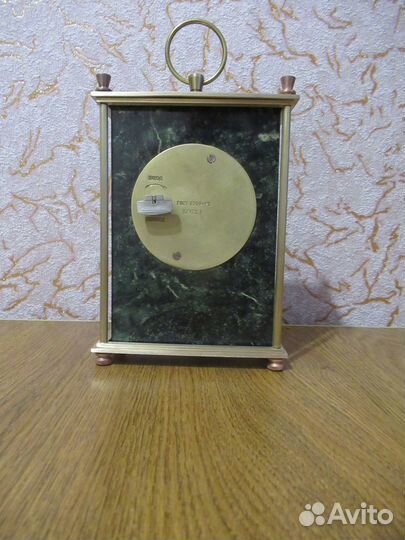 Часы Молния настольные