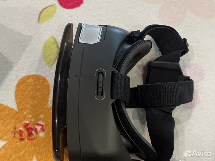 Шлем виртуальной реальности для смартфона