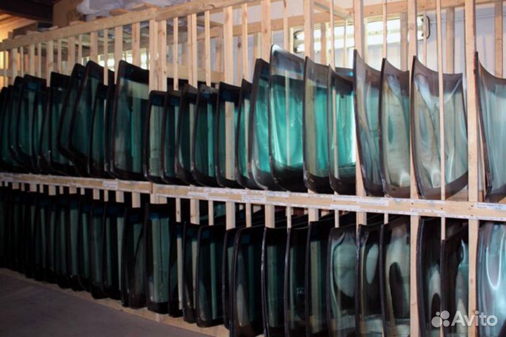 Стекло лобовое на Maxus