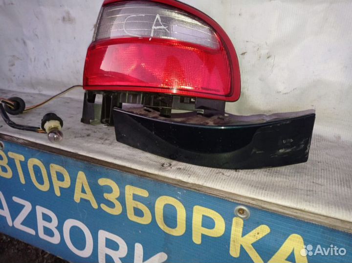 Toyota Carina E фонарь задний правый седан