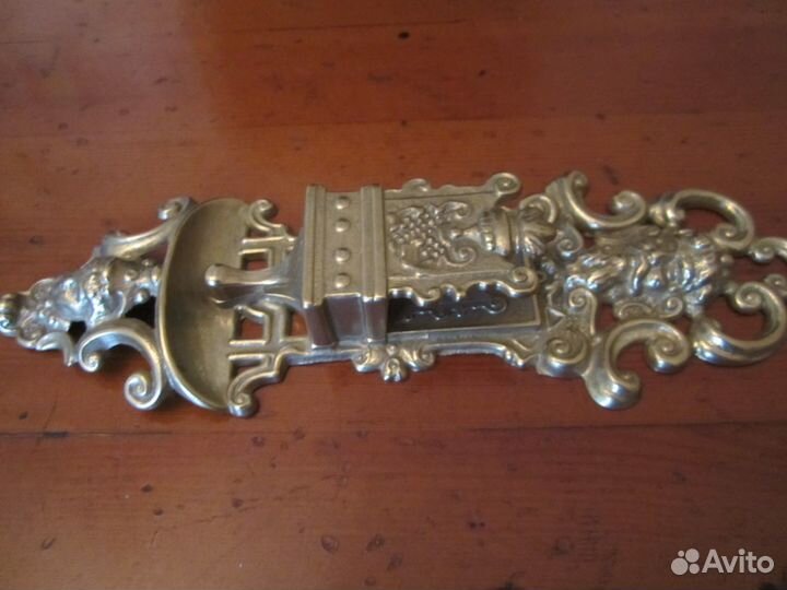 Бронзовый спичечник