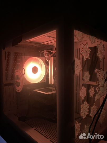 Игровой компьютер с монитором