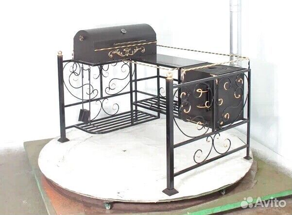 Мангал с крышей