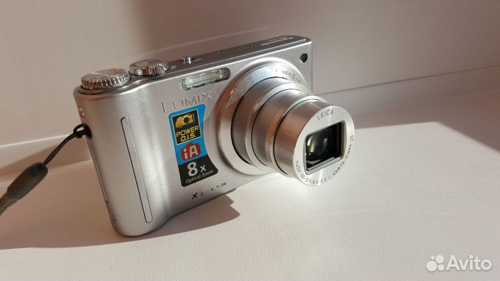 Компактный фотоаппарат