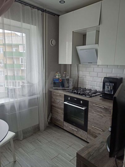 2-к. квартира, 56,3 м², 8/10 эт.