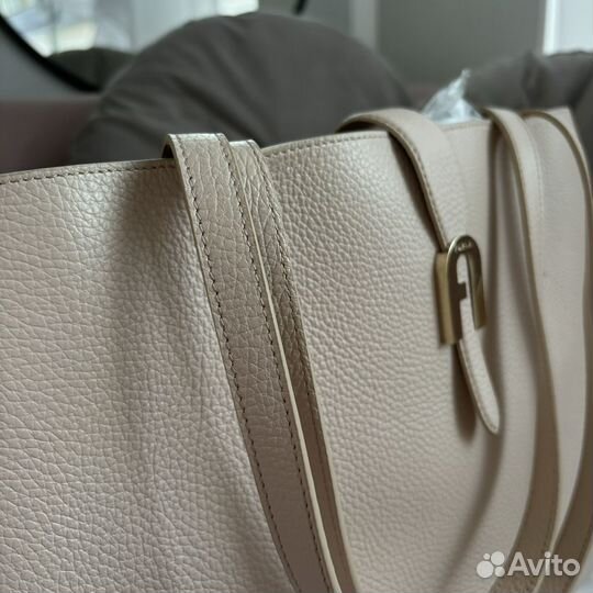 Сумка Furla Sofia L Tote - оригинал