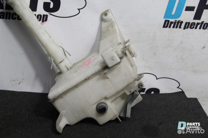 Бачок стеклоомывателя Toyota Celsior UCF31-0049182