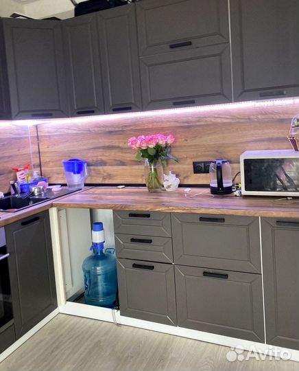 Кухня угловая на заказ.мдф фасады