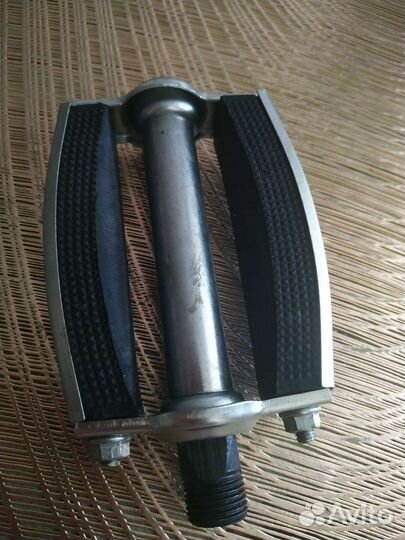 Педаль правая (R) для совет. велосипедов М14х1,25