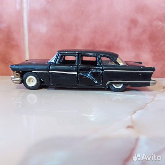 Газ 13 Чайка