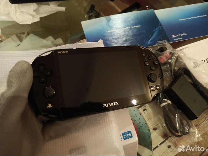 Новая PS Vita Slim (британка)