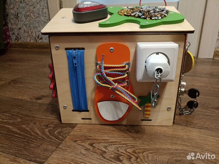 Бизиборд бизидом