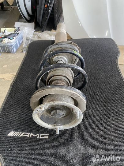 Стойка амортизатора передняя BMW 5 E60 E61 ориг