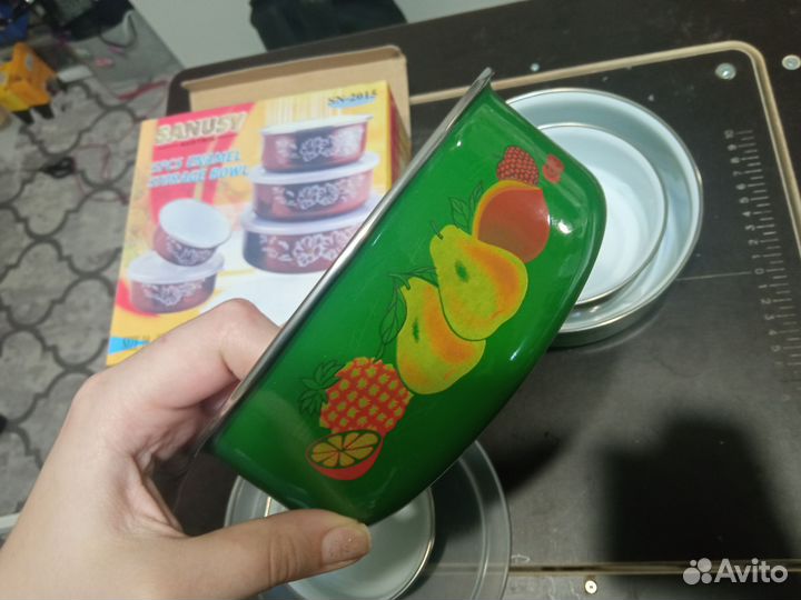 Эмалированные контейнеры для еды